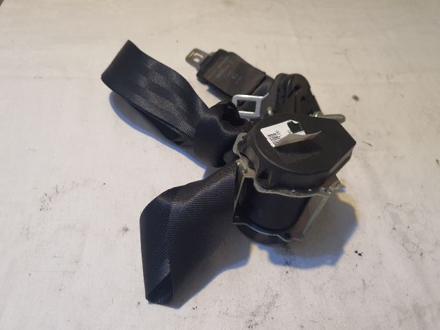 bontott DACIA SANDERO Hátsó középső Biztonsági Öv