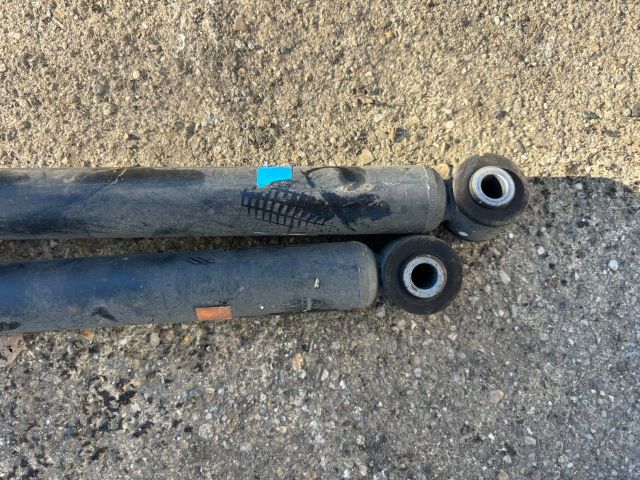 bontott DACIA SANDERO Hátsó Lengéscsillapító Pár