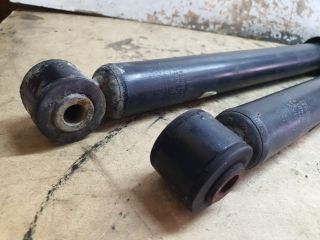 bontott DACIA SANDERO Hátsó Lengéscsillapító Pár