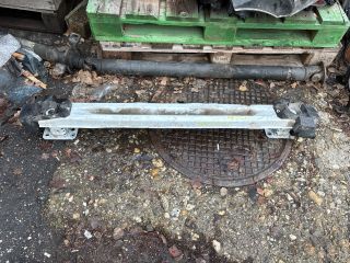 bontott DACIA SANDERO Hátsó Lökhárító Merevítő (Fém)