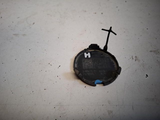 bontott DACIA SANDERO Hátsó Vonószem Burkolat