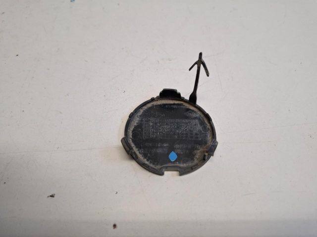 bontott DACIA SANDERO Hátsó Vonószem Burkolat