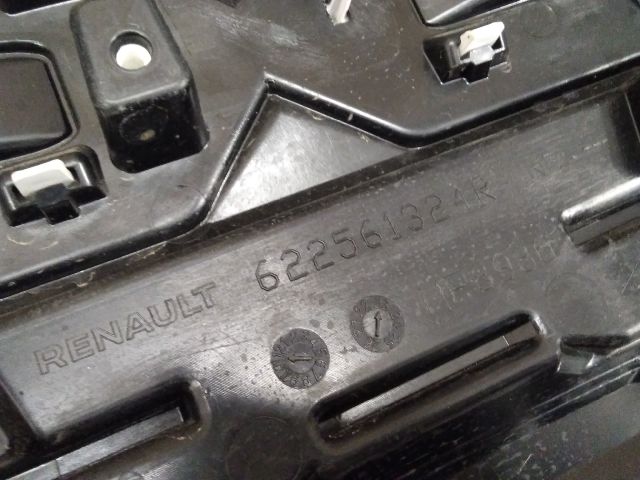 bontott DACIA SANDERO Hűtőrács