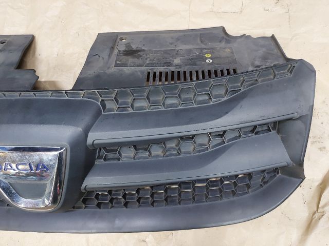 bontott DACIA SANDERO Hűtőrács