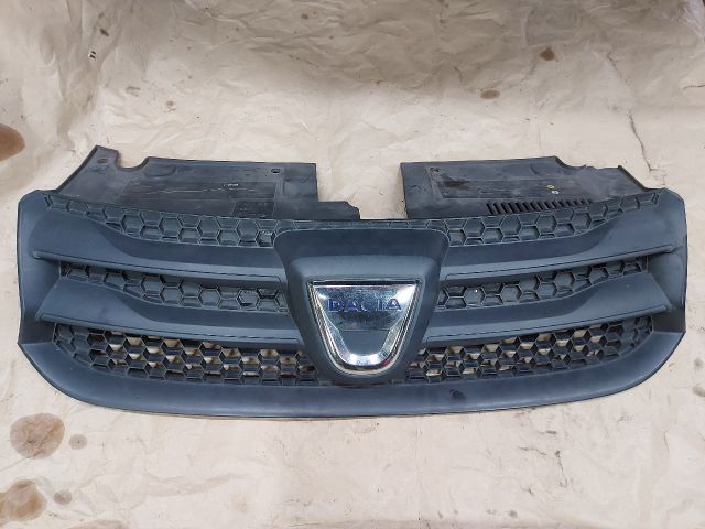 bontott DACIA SANDERO Hűtőrács