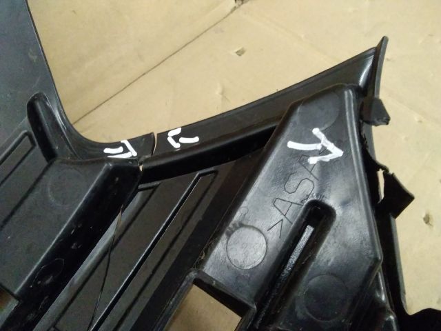 bontott DACIA SANDERO Hűtőrács