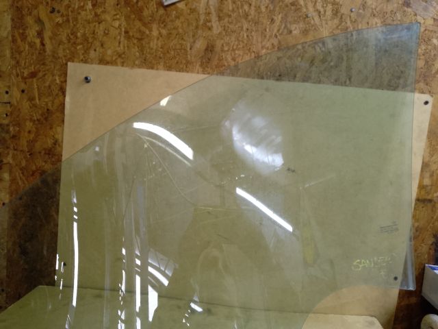 bontott DACIA SANDERO Jobb első Ablak