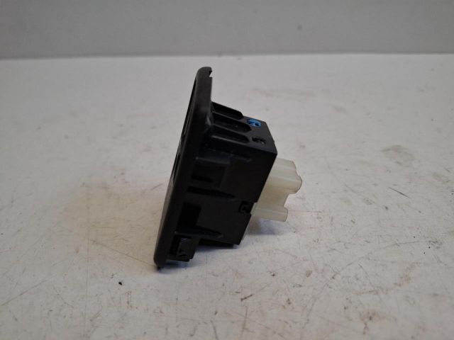 bontott DACIA SANDERO Jobb első Ablakemelő Kapcsoló