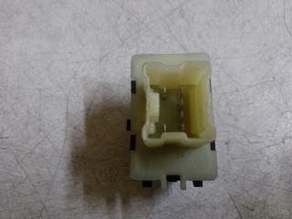 bontott DACIA SANDERO Jobb első Ablakemelő Kapcsoló