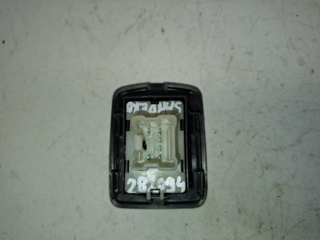 bontott DACIA SANDERO Jobb első Ablakemelő Kapcsoló