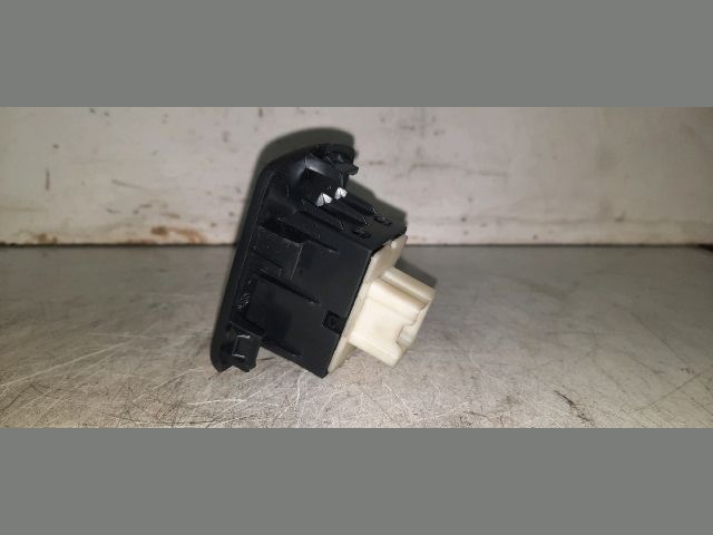 bontott DACIA SANDERO Jobb első Ablakemelő Kapcsoló