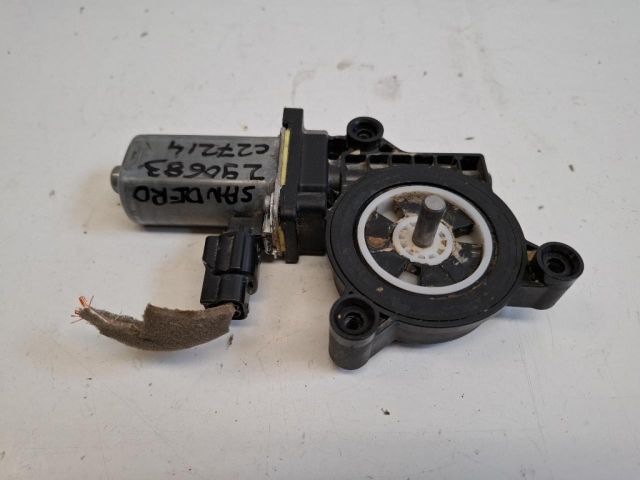 bontott DACIA SANDERO Jobb első Ablakemelő Motor