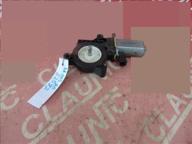 bontott DACIA SANDERO Jobb első Ablakemelő Motor