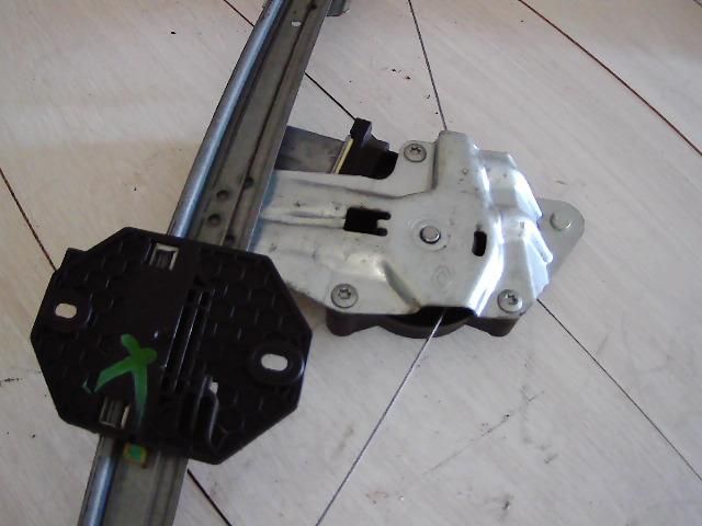 bontott DACIA SANDERO Jobb első Ablakemelő Szerkezet (Elektromos)