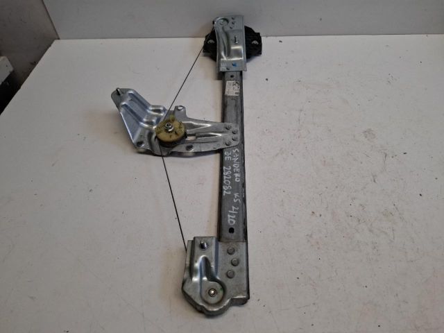 bontott DACIA SANDERO Jobb első Ablakemelő Szerkezet (Elektromos)