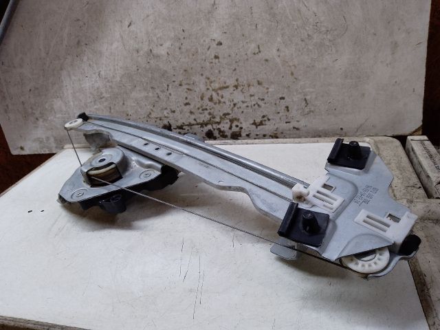 bontott DACIA SANDERO Jobb első Ablakemelő Szerkezet (Elektromos)