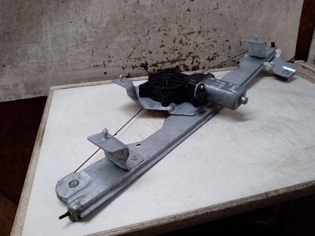 bontott DACIA SANDERO Jobb első Ablakemelő Szerkezet (Elektromos)