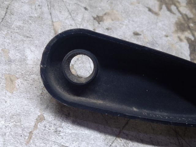 bontott DACIA SANDERO Jobb első Ablaktörlő Kar