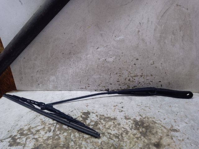 bontott DACIA SANDERO Jobb első Ablaktörlő Kar