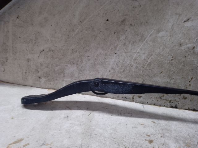 bontott DACIA SANDERO Jobb első Ablaktörlő Kar