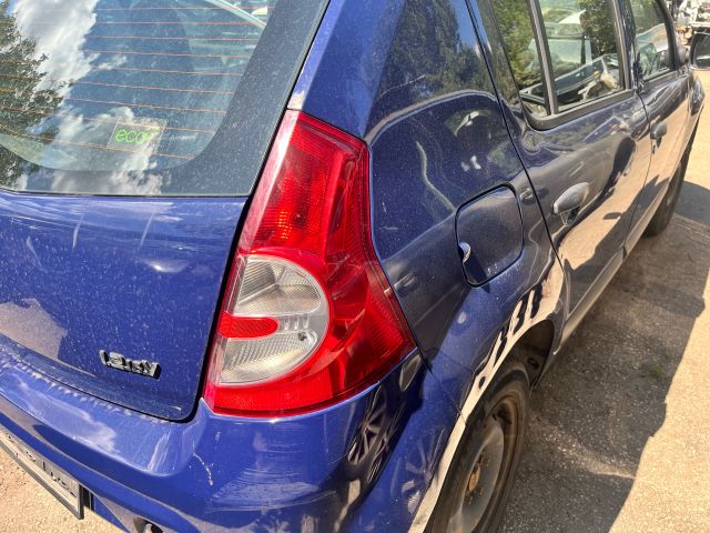 bontott DACIA SANDERO Jobb első Ajtó (Részeivel)