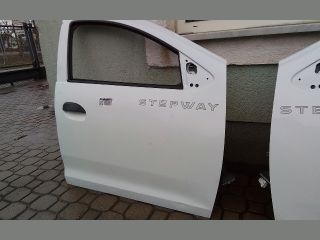 bontott DACIA SANDERO Jobb első Ajtó (Részeivel)