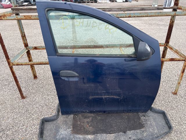 bontott DACIA SANDERO Jobb első Ajtó (Részeivel)