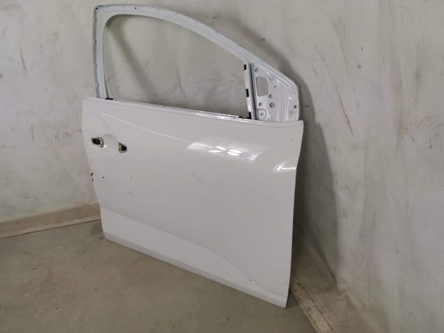 bontott DACIA SANDERO Jobb első Ajtó (Üres lemez)