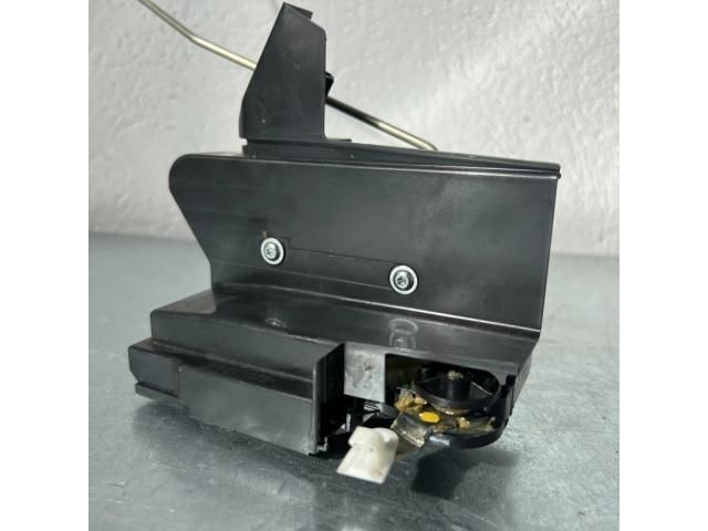 bontott DACIA SANDERO Jobb első Ajtózár