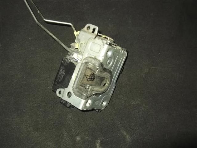 bontott DACIA SANDERO Jobb első Ajtózár