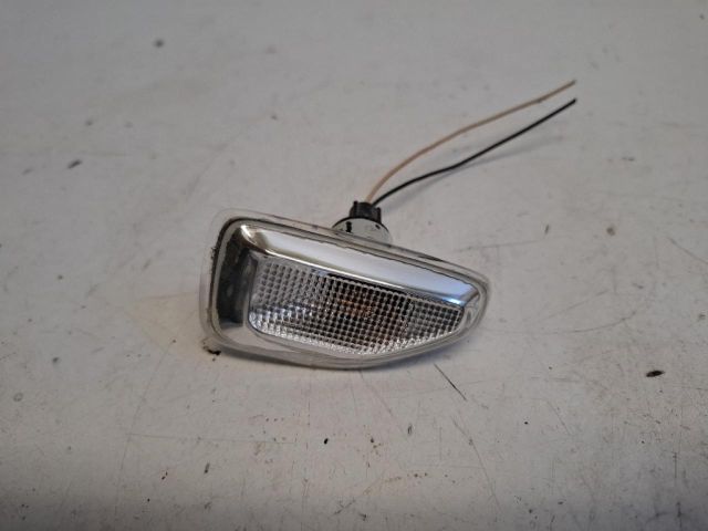 bontott DACIA SANDERO Jobb első Irányjelző