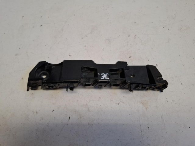 bontott DACIA SANDERO Jobb első Oldal Lökhárító Tartó (Műanyag)