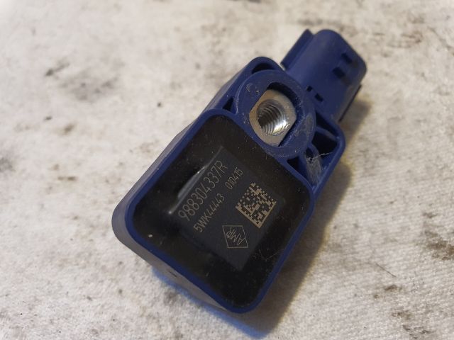 bontott DACIA SANDERO Jobb első Oldal Ütközés Érzékelő