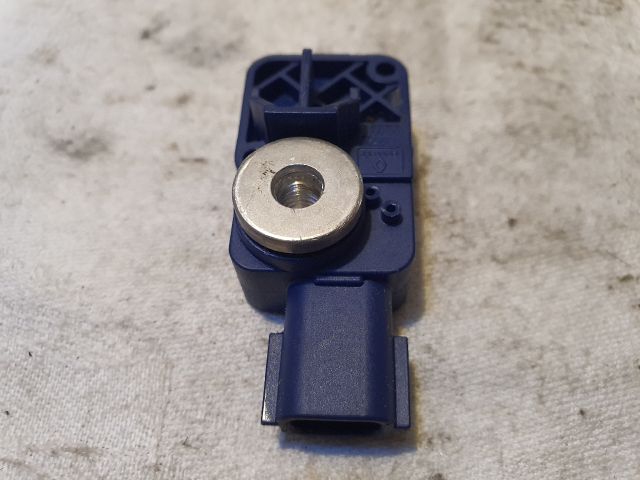 bontott DACIA SANDERO Jobb első Oldal Ütközés Érzékelő