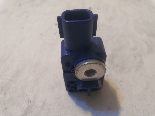 bontott DACIA SANDERO Jobb első Oldal Ütközés Érzékelő