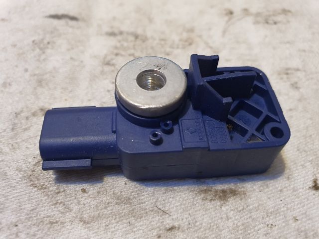 bontott DACIA SANDERO Jobb első Oldal Ütközés Érzékelő