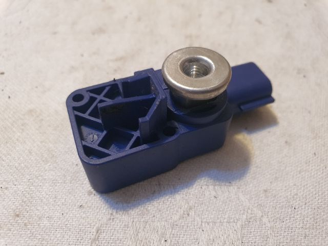 bontott DACIA SANDERO Jobb első Oldal Ütközés Érzékelő