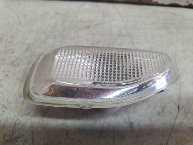 bontott DACIA SANDERO Jobb első Sárvédő Irányjelző