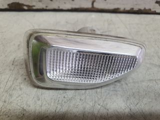 bontott DACIA SANDERO Jobb első Sárvédő Irányjelző