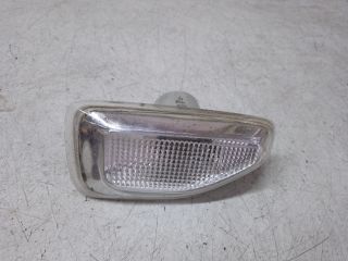 bontott DACIA SANDERO Jobb első Sárvédő Irányjelző