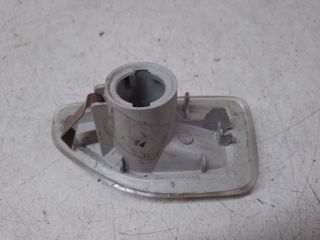 bontott DACIA SANDERO Jobb első Sárvédő Irányjelző