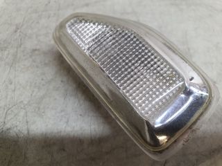 bontott DACIA SANDERO Jobb első Sárvédő Irányjelző