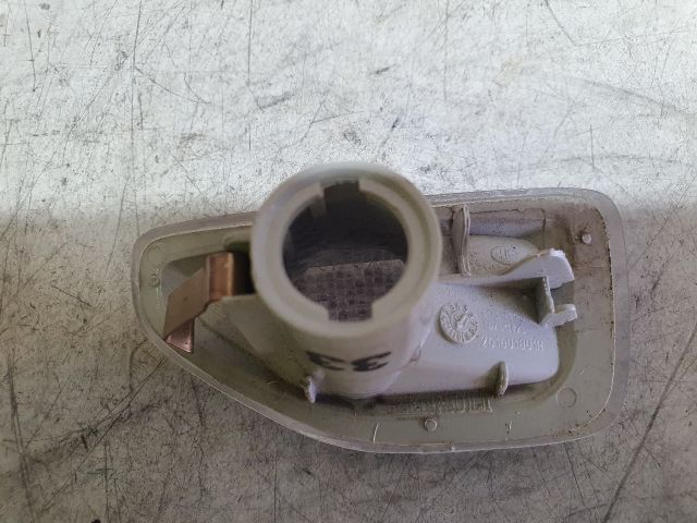 bontott DACIA SANDERO Jobb első Sárvédő Irányjelző