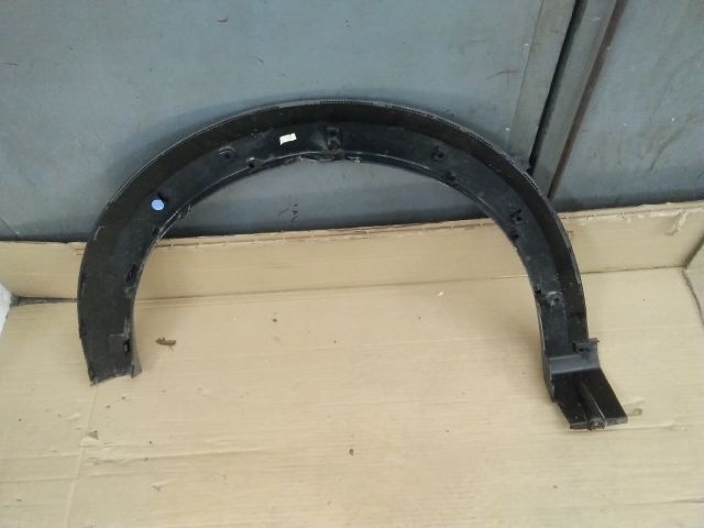 bontott DACIA SANDERO Jobb első Sárvédő Szélesítő