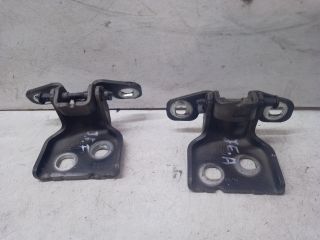 bontott DACIA SANDERO Jobb első Zsanér