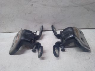 bontott DACIA SANDERO Jobb első Zsanér