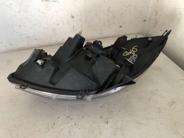 bontott DACIA SANDERO Jobb Fényszóró