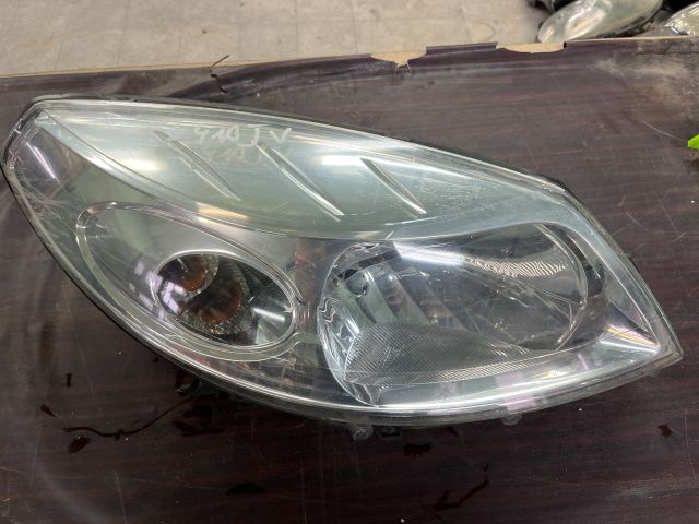 bontott DACIA SANDERO Jobb Fényszóró