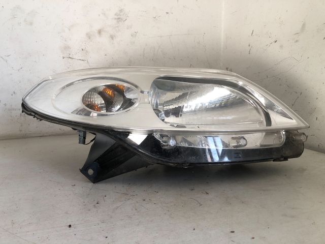 bontott DACIA SANDERO Jobb Fényszóró