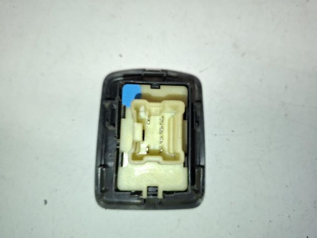 bontott DACIA SANDERO Jobb hátsó Ablakemelő Kapcsoló